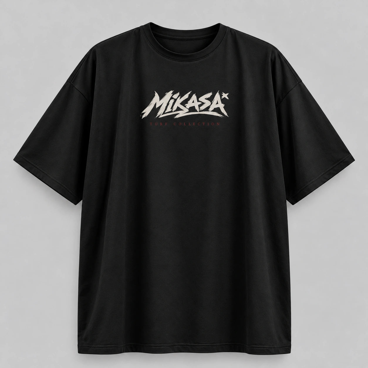 Camiseta oversize Mikasa Ackerman Turf de Shingeki no Kyojin en seda fría negro, vista de frente - NEXO Street.