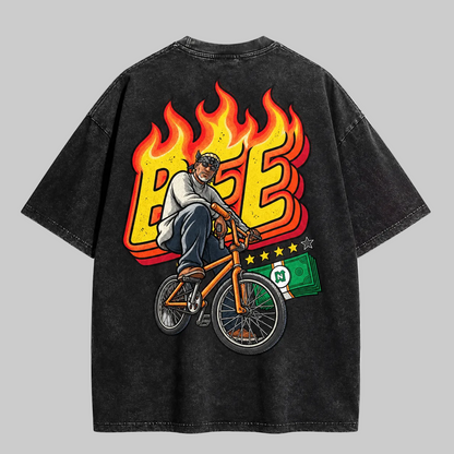 Vista posterior de camiseta BEE FIRE, diseño de Killer Bee inspirado en Naruto y GTA.