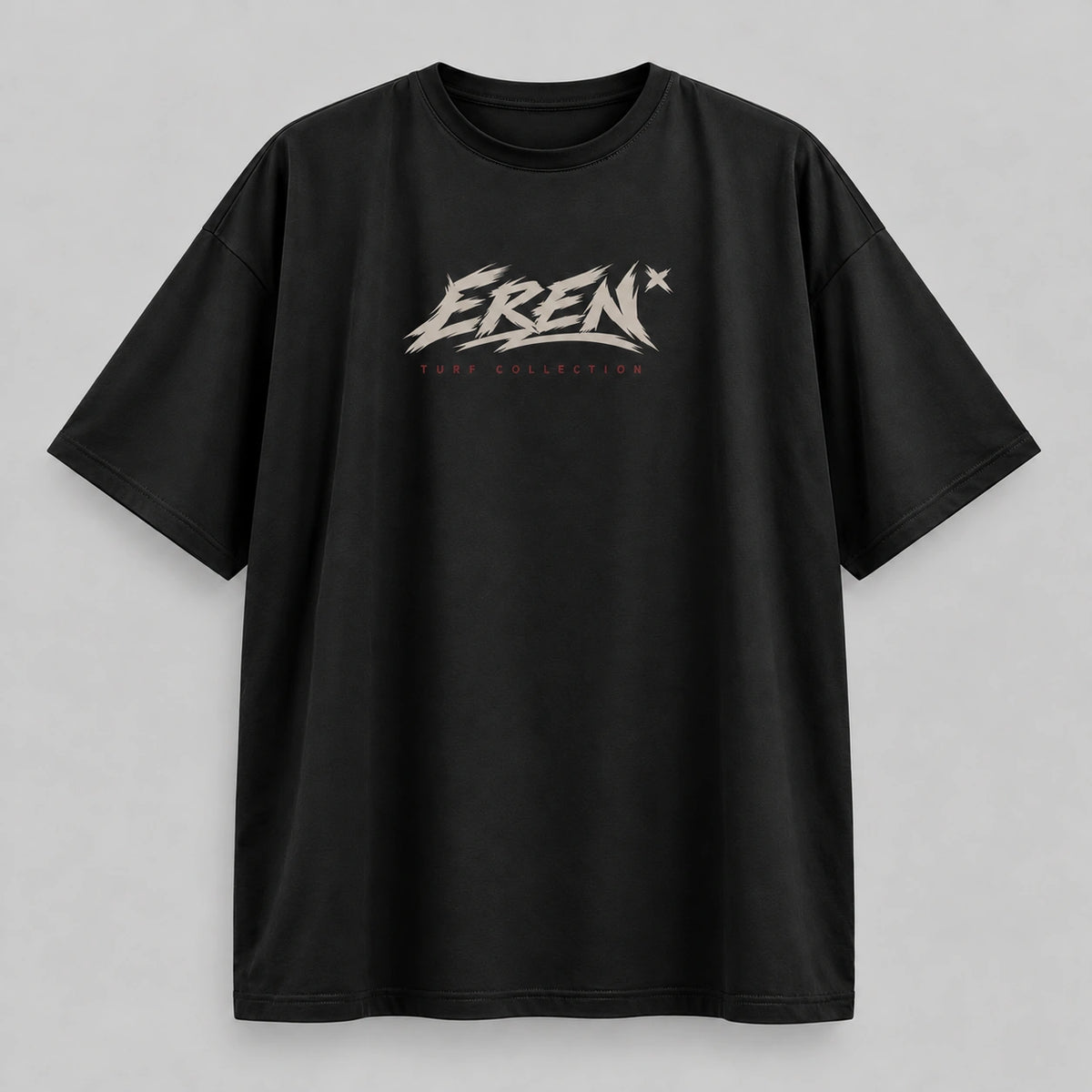 Camiseta oversize Eren Yeager Turf de Shingeki no Kyojin en seda fría negro, vista de frente - NEXO Street.
