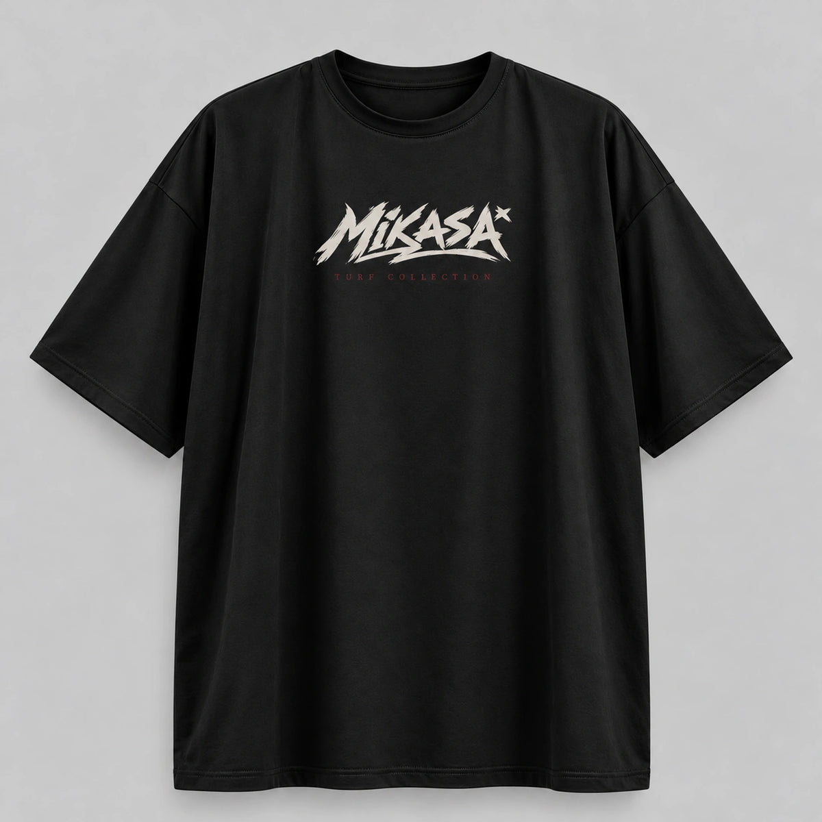 Camiseta oversize Mikasa Ackerman Turf de Shingeki no Kyojin en seda fría negro, vista de frente - NEXO Street.