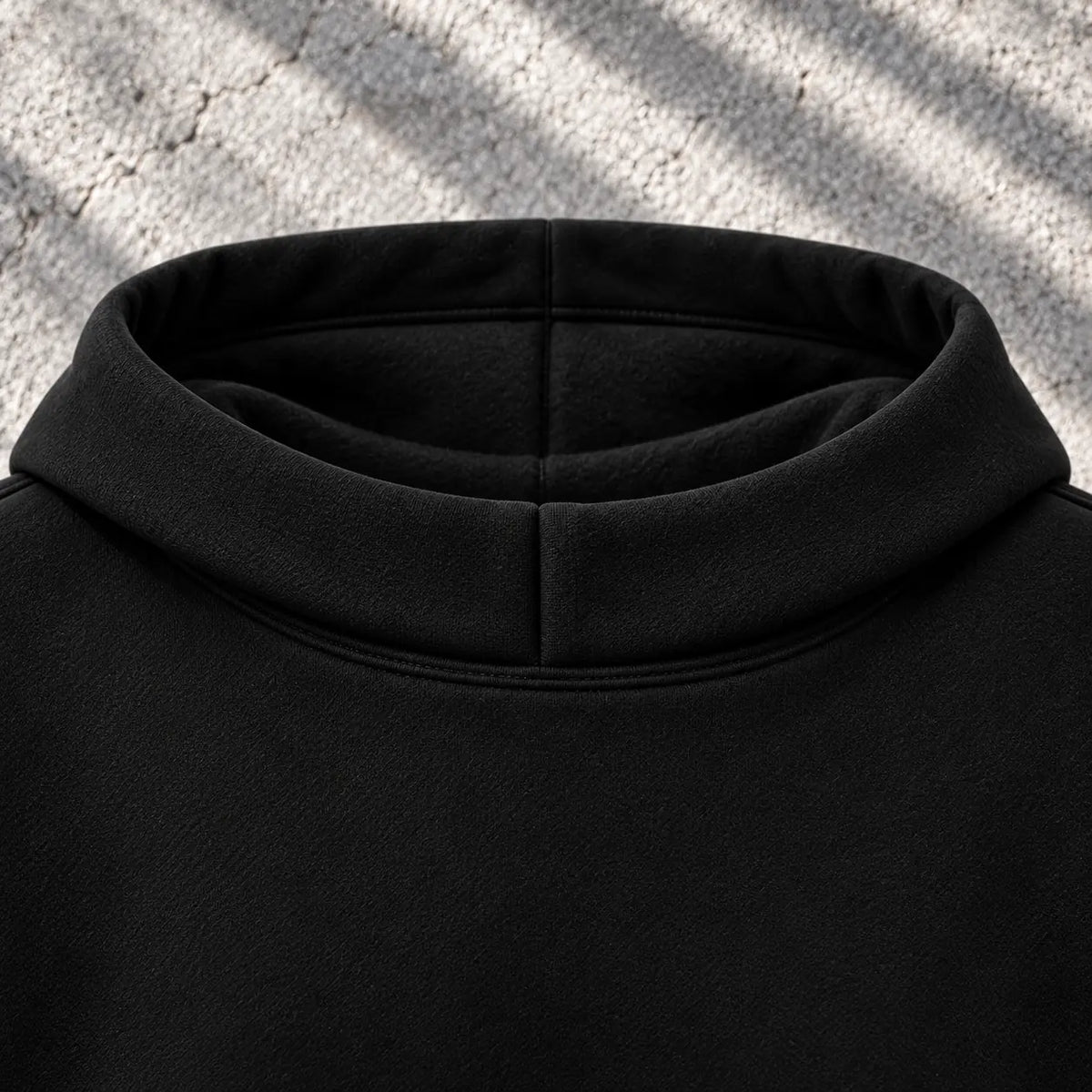 Detalle del cuello bajo y confección HIGH NECK 280 g de NEXO Street