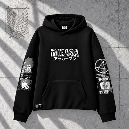 Hoodie MIKASA Completo — Burda pesada 410 g, corte boxy sin rib inferior, estampados en pecho y mangas, sobre piedra gris con emblema de la Legión de Reconocimiento.
