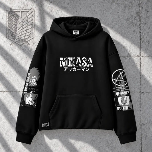 Hoodie MIKASA Completo — Burda pesada 410 g, corte boxy sin rib inferior, estampados en pecho y mangas, sobre piedra gris con emblema de la Legión de Reconocimiento.